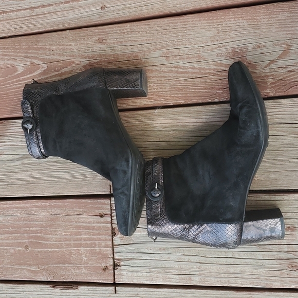 Aquatalia by Marvin K Takeout Ankle booties block high heels shoes sz 9.5 - Picture 3 of 14